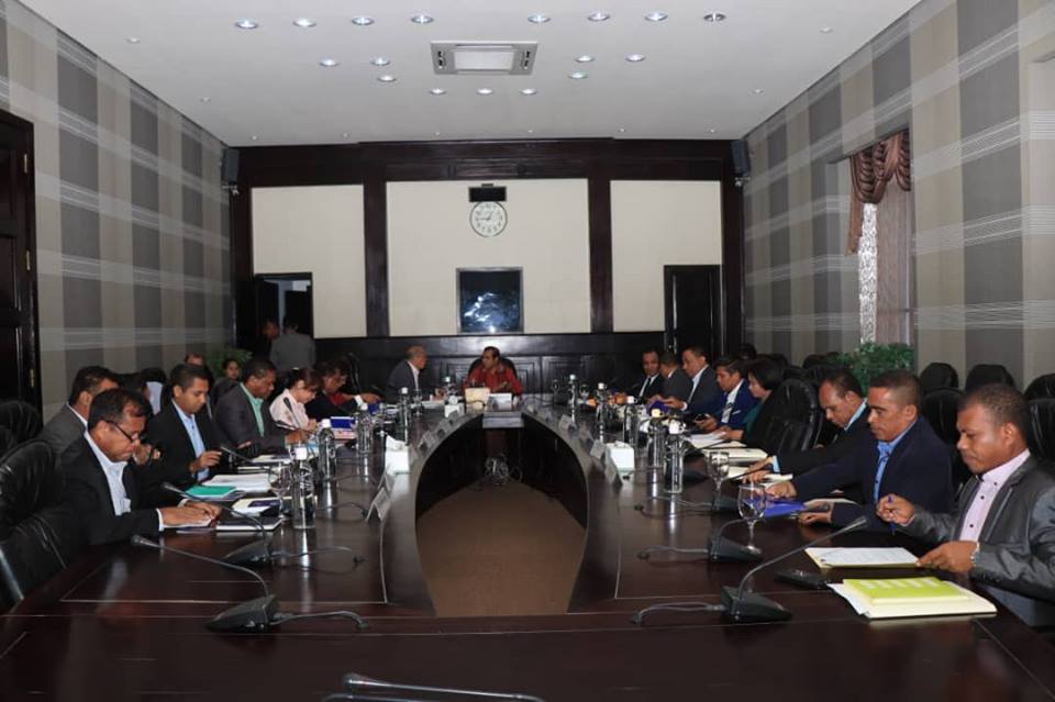 Sekretáriu Estadu Formasaun Profisionál no Empregu (SEFOPE) Julião da Silva, aprezenta Memorandum Entendimentu (ME) entre Governu Repúblika Demokrátika Timor-Leste ho Governu Austrália ba partisipasaun husi sidadaun nasaionais iha programa Laboral Pásifiku PLS (Pacific Labour Scheme) ba Konsellu Ministru hodi aprova iha palásiu do Governu (20/03) foto : suplai Sekretáriu Estadu Formasaun Profisionál no Empregu (SEFOPE) Julião da Silva, aprezenta Memorandum Entendimentu (ME) entre Governu Repúblika Demokrátika Timor-Leste ho Governu Austrália ba partisipasaun husi sidadaun nasaionais iha programa Laboral Pásifiku PLS (Pacific Labour Scheme) ba Konsellu Ministru hodi aprova iha palásiu do Governu (20/03) foto : suplai