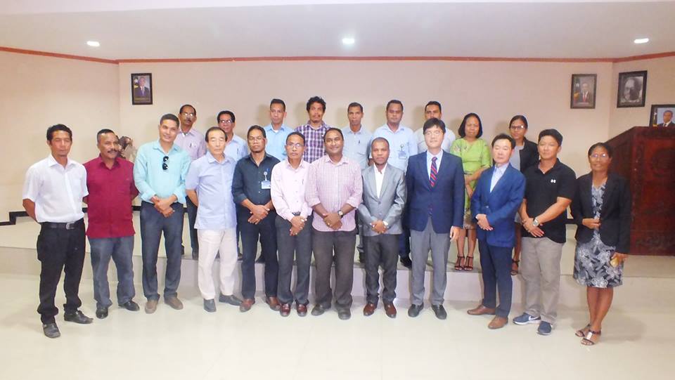 Sekretáriu Estadu Formasaun Profisionál no Empregu (SEFOPE) Julião da Silva iha loron asina MOU ho KSLP-TL (Korean Studies adn Language Program Timor-Leste) no FDCH (Fundus Dezenvolvimentu Capital Humanu) hodi kontinua fali kursu lian Korea Sekretáriu Estadu Formasaun Profisionál no Empregu (SEFOPE) Julião da Silva iha loron asina MOU ho KSLP-TL (Korean Studies adn Language Program Timor-Leste) no FDCH (Fundus Dezenvolvimentu Capital Humanu) hodi kontinua fali kursu lian Korea