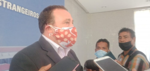 Emabaixador Austrália mai Timor Leste, Peter Roberts ko&#039;alia hela ba media sira iha Salaun Ministériu Negósiu Estranjeiru no Kooperasaun, tersa (27/07).