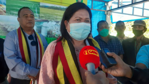 Diretóra Jerál Agrikultura no Irigasaun, Maria Odete Do Céu Guterres ko&#039;alia hela ba média sira iha Suku Triloka Munisípiu Baukau, kinta (24/02).