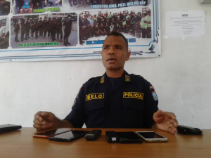 Segundu Komandante PNTL munisípiu Dili, Superintendente Polísia, Euclides Belo koalia hela ba jornalísta sira nia knaar fatin Kaikoli, tersa (19/01)