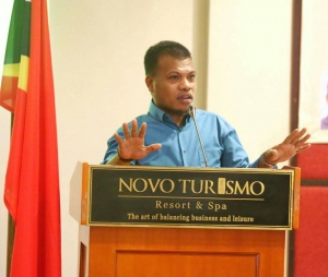 Sekretáriu Estadu Formasaun Profisionál no Empregu SEFOPE Julião da Silva hato&#039;o hela ninia deskursu antes ensera konferensia internasionál TVET 2019 ne&#039;ebé hala&#039;o iha salaun Novu Turismu durante loron ida, iha Dili (15/11)