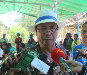 Sekretáriu Estadu Kooperativa (SEKoop), Elizário Ferreira koalia hela ho média sira iha suku Tazhilin, postu administrativu Zumalai, munisípiu Kovalima, sábadu (07/11).