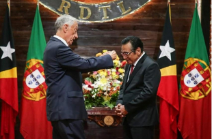 Prezidente Repúblika Portugál, Marcelo Rebelo de Sousa fó kondekorasaun grande kolár ho orden infante Dom Henrique ba Prezidente Repúblika (PR) sesante Francisco Guterres ‘Lú Olo’.
