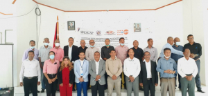 Partisipante husi Administradór Munísipiu Vikeke, Lautém, Manatutu no Baukau ho UNPFA  foto hamutuk iha salaun apuramentu Baukau, segunda (23/05).