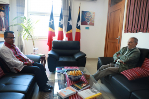 Prezidente Parlamentu Nasionál (PPN), Aniceto Longuinhos Guterres Lopes, dada lia hela ho Prezidente Repúblika (PR), José Ramos Horta.
