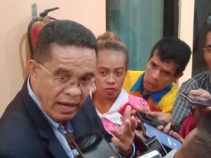 Padre Martinho G. da Silva Gusmao ko&#039;alia ba jornalista sira iha Dili (25/2)