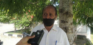 Administradór Kelikai, Mateus Soares Cabral ko’alia hela ba media iha iha resintu Administrasaun Baukau, segunda (18/04).