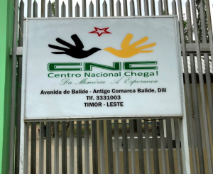 Kuadru Chega ne&#039;ebe tara hela iha edifisiu Chega nia oin iha Balide Dili Timor Leste