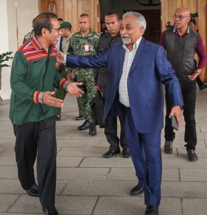 Dr. Mari Alkatiri ho eis Prezidente da Republika, Taur Matan Ruak komprimenta malu iha Palasiu Prezidensial (10/2)