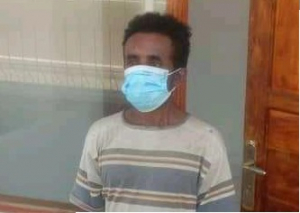 Sidadaun Indonézia mane na&#039;in-1 ho naran inisiál ET, idade 37, husi Suku Naikake, Kefamenanu, Aldeia RT 1 Dusun Tali, ne&#039;ebé PNTL kaptura iha Nitibe-Oekussi. 