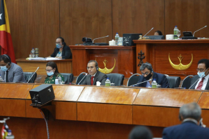 Primeiru Ministru Taur Matan Ruak hamutuk ho nia membru sira iha Plenaria Parlamentu Nasional durante debate OJE 2020