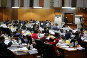 Membru Parlamentu Nasionál sira tuir hela debate Orsamentu Jerál Eatadu iha plenária.