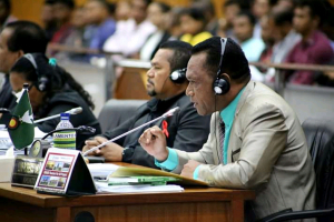 Deputadu Bankada Kmanek Haburas Unidade Nasional Timor Oan (KHUNTO), Luis Roberto.