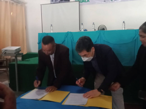 SEKOOP, Elizário Ferreira ho Péritu Kooperativa Koreanu, Jongick Jang asina hela MoU iha Salaun FHM, Bairu Pité Segunda, (09/01). 