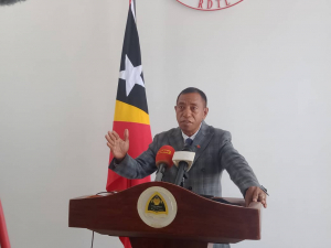 Ministru Transporte no Komunikasaun (MTK), José Agustinho da Silva  ko&#039;alia ba Jornalista sira iha Palasiu Governu, Tersa (10/11)