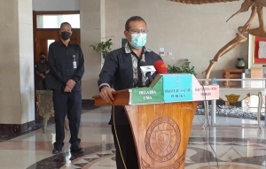 Primeiru Ministru taur Matan Ruak ko&#039;alia ba Midia sira hafoin sorumutuk ho Prezidente da Republika, Dr. Francisco Guterres Lu Olo iha palasiu prezidensial Dili, (23/4)