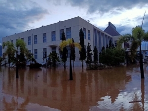 Inundasaun iha Dili be&#039;e invade palasiu Prezidente da Republika (13/3)