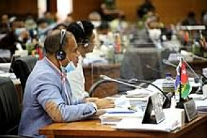 Deputadu bankada PUDD António de Sá Benevides iha plenaria PN