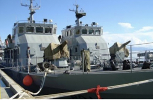 Ró komponente Navál adere hela iha Portu Naval Hera.