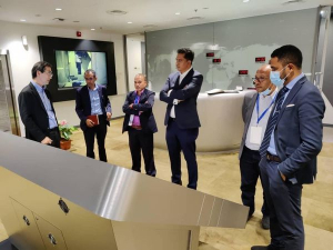 Vise-Ministru Komérsiu no Indústria (VMKI), Domingos Lopes Antunes ho ekipa vizita ba Parke Industriál Manufatureira Singapore.