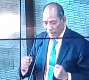 Pastór Pregadór husi Igreja Evangélica Assembleia de Deus, Januário da Silva.