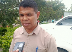 Administradór Munísipiu Lautém, Domingos Sávio, ko&#039;alia hela ba mídia iha resintu adminstrasaun Baukau, segunda (23/05).