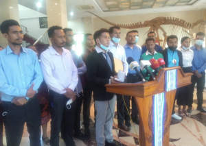 Prezidente Ativista Foinsa&#039;e Timor-Leste (AFTL), Apolinario Mendonça, akompaña husi membru sira ko&#039;alia hela jornalista sira iha Palásiu Prezidensiál Bairopite, segunda (07/02).
