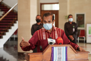 Primeiru Ministru (PM), Taur Matan Ruak mo&#039;alia ba Jornalista sira hafoin remata hasoru malu ho Prezidente da Republika iha Palasiu Prezidensial Bairro Pite, Dili, Sexta (30/4)