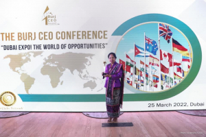Espoza Prezidente Repúblika, Cidália Lopes Nobre Mouzinho Guterres, simu hela Prémiu husi Amazon Watch Magazine’s Blue Ribbon Award &amp; annual Global Women Leaders Hall of Fame (GWLHOF) iha selebrasaun tinan-9 South America-Africa-Middle-Asia Women Summit (SAMEAWS) iha Dubai, sesta (25/03).