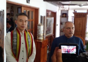 Horta Simu Karta Kongratulasaun Ofisiál Husi Prezidenti Xi Jinping hafoin enkontru ho Prezidente Republika Eleitu, Jose Ramos Horta.