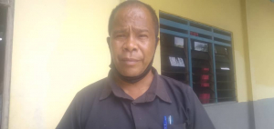 Adminisitradór Postu Adminisitrativu Venilale, Miguel Mendes Manso Guterres ko&#039;alia hela ba www.tempotimor.com iha salaun uma dame uatulete, segunda (28/03).