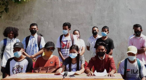 Grupu Juventude Munisípiu Lautein (GJML) hala&#039;o hela komunikadu imprensa hodi deklara apoiu ba Espoza Primeiru Minstru, Isabel da Costa Ferreira, iha restaurante Benefica-Dili, sábadu (25/09).
