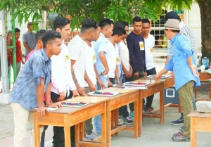  Diresaun Nasionál Empregu Exteriór DNEE servisu hamutuk ho ekipa husi Korea hala’o skill test ba Foin sa&#039;e Timoroan, iha Dili (27/11)