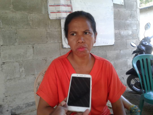 Xefi Aldeia Terus Nain, Paulina Sarmento Barros koalia hela ho www.tempotimor.com iha nia rezidénsia Mota Ulun Maloa, sexta (08/01).