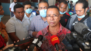 Sekretáriu Estadu Kooperativa (SEKOOP), Elizário Ferreira, koalia hela ba jornalísta sira halo partisipa iha abertura ba asembleia Cooperativa Camponezes Maubere (CCM), iha Federasaun Hanai Malu (FHM), Lanud Bairru Pite, kuarta (17/02)