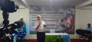 Prezidente partidu Kongresu Nasional Rekonstrusaun Timor (CNRT), Kay Rala Xanana Gusmao ko&#039;alia hela ba kuadrus militantes sira bainhira hala&#039;o reflesaun hodi selebra festa natal no tinan foun iha sede CNRT Bairro dos Grrillus, sesta (18/12).