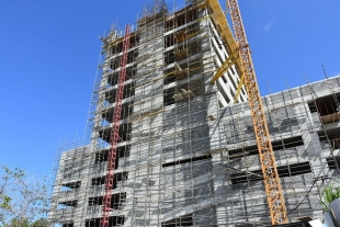 The construction of Dili Hilton Hotel is on