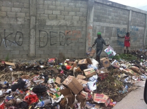 Rubbish on the road side in Dili