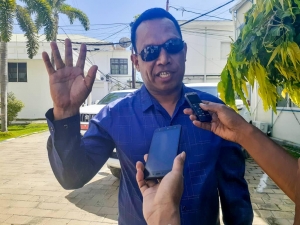 Deputadu Bankada KHUNTO, Luis Roberto ko&#039;alia ba midia iha resintu Parlamentu Nasional (11/5)