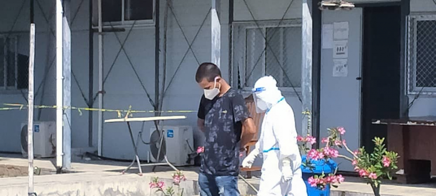 Pasiente Covid 19 hahu hakat sai husi Ospital Referal Suai atu sa&#039;e ambulansia hodi tranfere ba sentru Saude iha Vera Cruz iha Kaikoli, Dili, sexta (5/2)