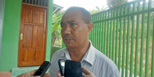 Xefe departementu unidade reinserasaun komunitária iha servisu MSSI Munísipiu Baukua, Tomé Fraquelino Freitas ko&#039;alia hela ba mídia iha iha Tirilolo Baukau, kinta (26/05).