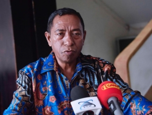 Ministru Transporte Komunikasaun Jose Agustinho ko&#039;alia hela ba media iha Palasiu do Governu 