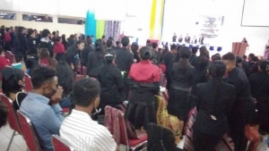 Formandu na&#039;in-157 husi Sentru Formasaun Foemoko (FTC), partisipa hela graduasaun iha salaun Univerisdade Oriental Timor Lorosa&#039;e (UNITAL), domingu (12/12).