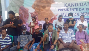 Grupu Juventude Aileba Oan (GJAO) husi Suku Tibar hala&#039;o hela konferénsia imprensa iha Aldeia Turuleu, Suku Tibar, sábadu (19/02). 