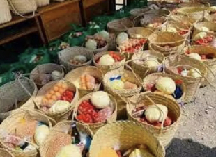 Aí-hán sesta bázika prepara ona iha bote hodi fahe ba benefisiáriu Sira.
