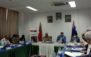 Ekipa husi Embaixada Austrália iha Timor-Leste hala’o enkontru ho ekipa Falintil-Forsa Defeza Timor-Leste (F-FDTL) hodi ko’alia kona-ba apoiu no kooperasaun.