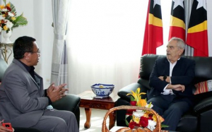 Prezidente Rádio Konsellu Administrasaun Televizaun Timor-Leste, Empreza Públiku (RTTL,EP), José António Belo ‘Taraleu’, dada lia hela ho Prezdente Repúblika (PR), José Ramos Horta.
