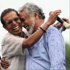 Primeiru Ministru (PM), Taur Matan Ruak (karuk) ho Prezidente Partidu CNRT, Kay Rala Xanana Gusmão (los).