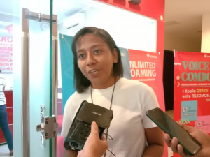 Manager digital solution/Sesaltina Jannet da Rosa Maia ko&#039;alia ba Jornalista sira iha Timor Plaza Sesta (28/8).